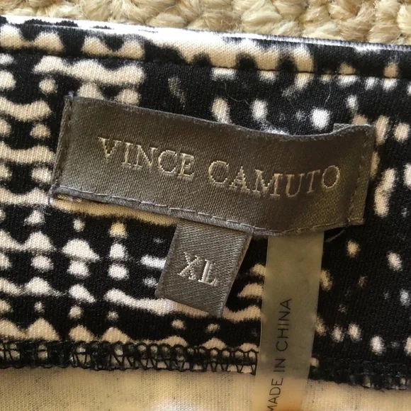 Vince Camuto Monochrome Patterned Pencil Skirt in Black andbWhite - Picture 3 of 6